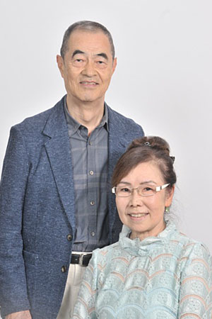 傘寿祝いの家族写真撮影