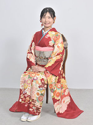 和装で記念撮影